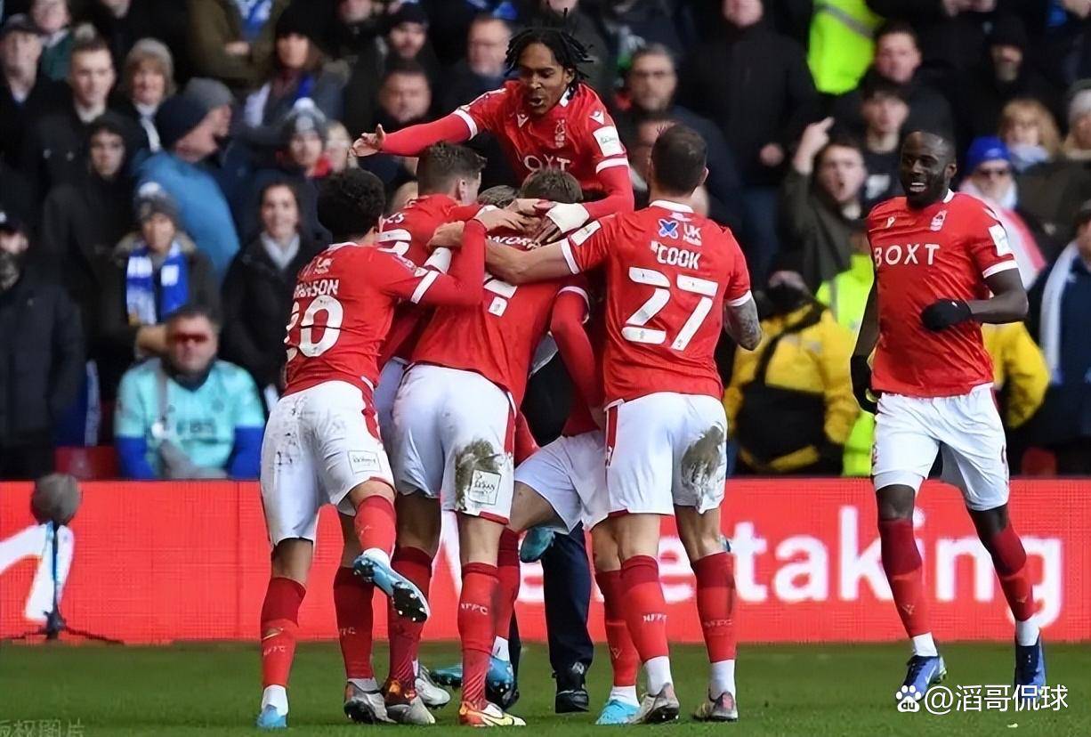 官方网站-包含重磅！波特兰开拓者远射贴柱备战葡超清晨印第安纳步行者备战欧联，法兰克福今晨完成体检的词条